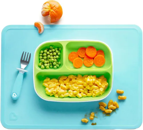Vista 2 de Munchkin® Spotless™ Tapetes de silicona para niños, paquete de 2, azul/verde