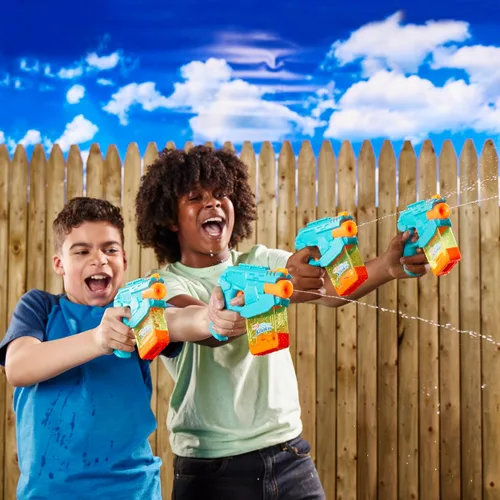Vista 3 de Nerf Super Soaker Mini Dunk-Fill Funpack 4 lanzadores de agua Tanques de llenado instantáneo fácil, simplemente sumerge y vaya Tanques de 3.4