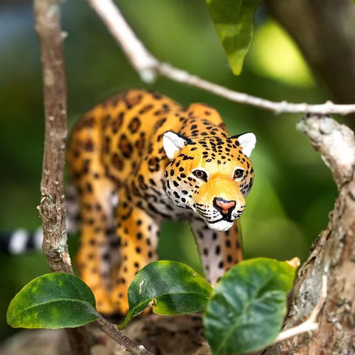 Vista 7 de Safari Ltd. Figura de Jaguar – Figura de modelo de juguete realista pintada a mano – Juguete divertido y educativo para niños, niñas y niños a