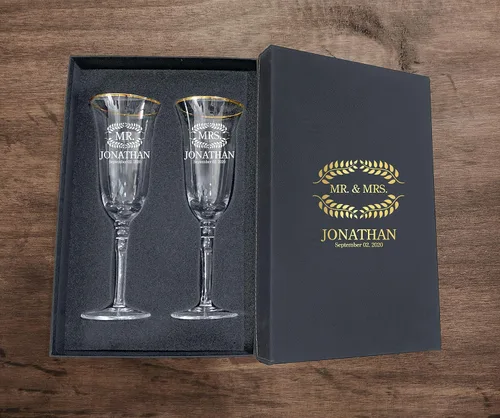Vista 47 de Juego de 2 copas de champán personalizadas para boda grabadas con caja - Bride & Groom's Wedding Toast