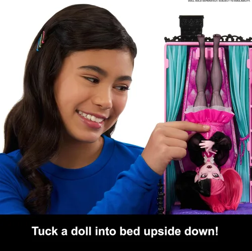 Vista 3 de Monster High Boo-tique Hotel Casa de Muñecas, juego plegable con sorpresas espeluznantes en cada habitación y más de 13 piezas, incluyendo muebles