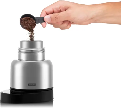 Vista 2 de Bodum Cafetera eléctrica Chambord de 17 onzas, jarra de plástico con control Wi-Fi y temporizador programable, acero inoxidable pulido