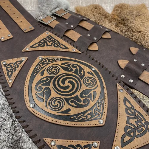 Vista 4 de HiiFeuer Viking - Armadura de cintura de piel sintética en relieve, cinturón ancho nórdico vintage, cinturón medieval de caballero mercenario