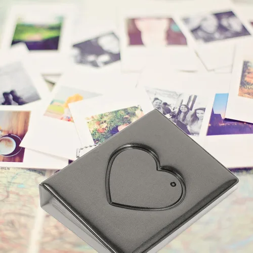 Vista 2 de PRETYZOOM Mini álbum de fotos de 3 pulgadas, pequeño álbum de fotos, carpeta Kpop para tarjetas fotográficas con colgante de corazón, mini álbum