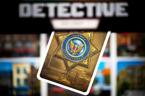 Vista 9 de Pocket Detective - Juego de cartas de la temporada 1 - Resuelve misterios intrigantes en cualquier lugar. Juego cooperativo para niños y adultos, a