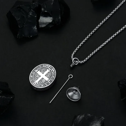 Vista 5 de POTOPYY Collar de plata de ley S925 con colgante de San MiguelSan CristóbalSan BenitoVirgen MaríaSan JoséSan PatricioSan FranciscoSan Judas Collar