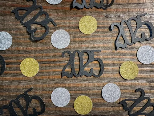 Vista 2 de Black 2025 Graduation Party Confetti with Silver and Gold Circles