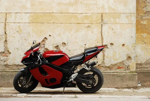 Vista 2 de VViViD rollo de vinilo para envoltura de automóvil rojo brillante con liberación de aire 3mil.