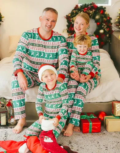 Vista 128 de VAENAIT BABY Infant Toddler Kids Adult Couple Family Matching Women Men Christmas Pjs Xmas Holiday Buffalo Plaid Pajama Set