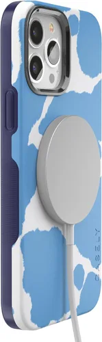 Vista 4 de Casely Funda para iPhone 13 Pro Estado de Ánimo Actual Estampado de Vaca Azul Claro Compatible con MagSafe Diseño de Protección Audaz