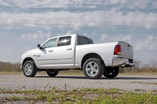 Vista 3 de Rough Country Kit de nivelación de 1.5-2 pulgadas para Ram 1500 4WD - 3592 2002-2005