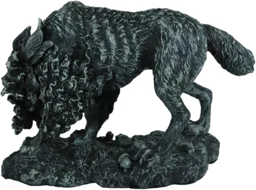 Vista 4 de Ebros Gift Estatua de Fenrir de mitología nórdica vikinga con acabado de piedra sintética, 8.25 pulgadas de largo, figura de lobo gigante Vánagandr