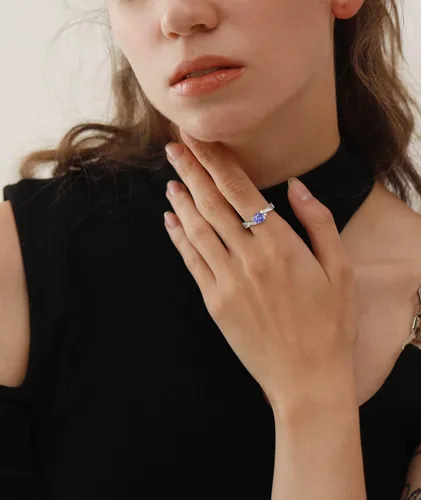 Vista 2 de YL Anillo de compromiso de plata de ley 925 de 0.197in, circonita cúbica 3A, anillo infinito para mujer, Metal, Granate