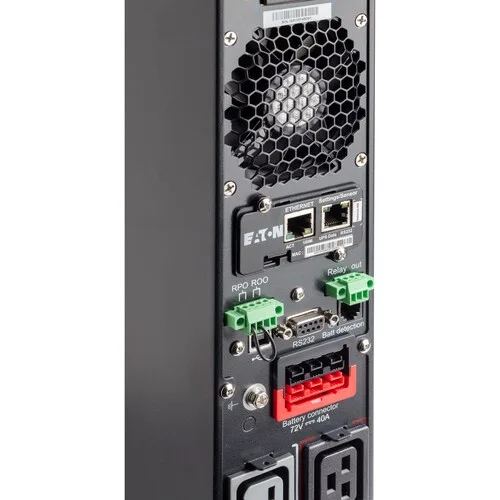 Vista 8 de Eaton 9PX 3000 RT 120V