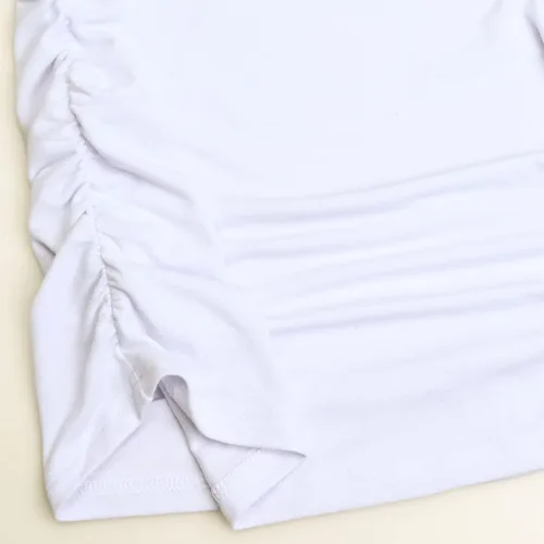 Vista 5 de GINKANA Camiseta de maternidad con manga corta de pétalo, cuello en V, con laterales fruncidos, informal, básica, túnica para embarazo