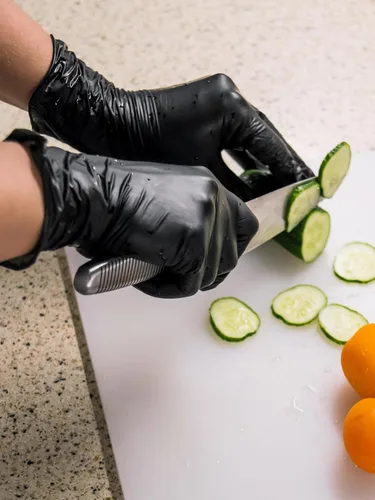 Vista 7 de Basic Guantes de examen de vinilo, guantes Safty de 4 mil, sin látex y sin polvo, SGBE 8001 Synmax, guantes médicos desechables pequeños