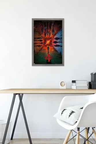 Vista 6 de Trends International Netflix Stranger Things: Temporada 4 - Póster de presentación con el grupo, para pared, de una hoja, 14.725 x 22.375 pulgadas