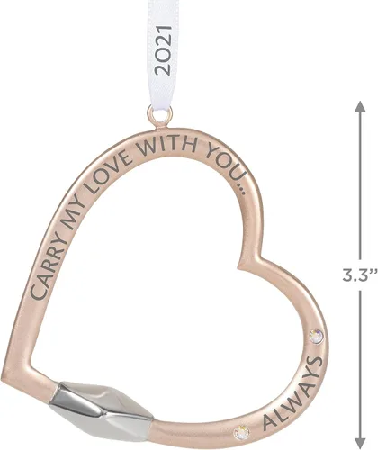 Vista 5 de Hallmark Keepsake Adorno navideño 2021, mosquetón con forma de corazón Carry My Love