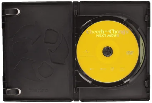 Vista 3 de Cheech and Chong's Next Movie Born in East L.A. Double Feature DVD