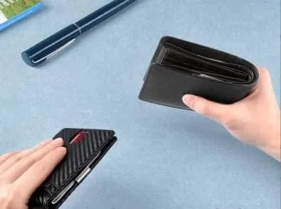Vista 3 de Fibra de carbono PU cuero RIFD billetera, fibra de carbono negro interior negro, titular de la tarjeta de crédito minimalista con la caja de regalo