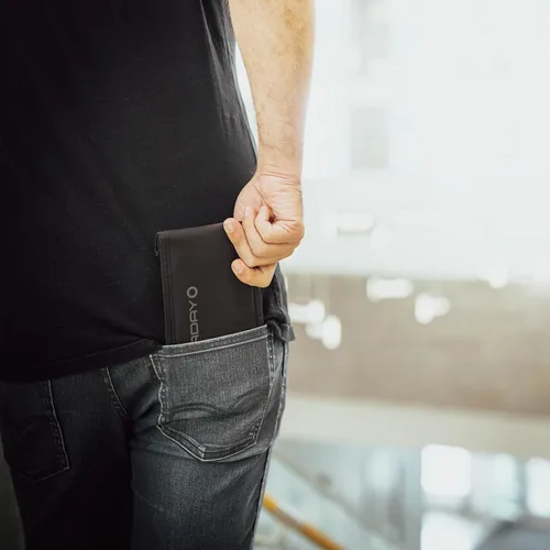 Vista 6 de Faraday Defense Funda Faraday Jacket Pro Cierre magnético, blindaje - Cumplimiento de la ley y Militar, Viaje y Seguridad de datos, Privacidad