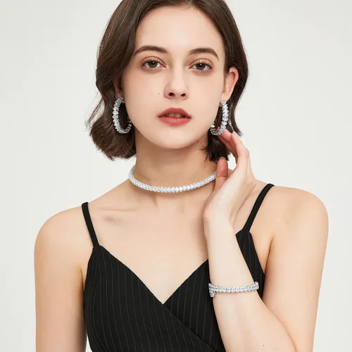 Vista 5 de AiliFe Gargantilla de circonita cúbica para mujeres y mujeres, brillantes diamantes de imitación chapados en oro amarillo, cadena de diamantes