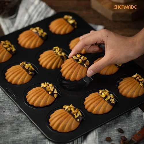 Vista 9 de CHEFMADE Madeleine - Sartén antiadherente de 12 cavidades de concha de vieira para hornear