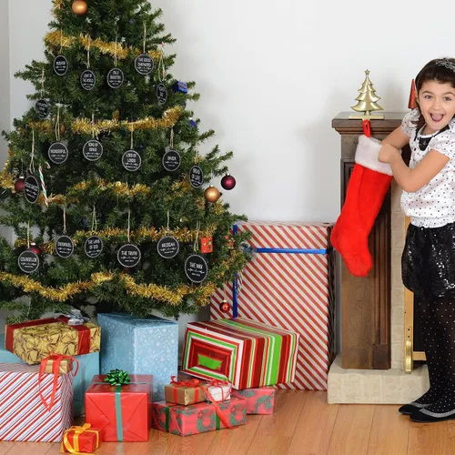 Vista 7 de Jetec 48 Piezas Adornos con Nombres de Jesús Cristo Adornos de Navidad Juego de Belén Adorno Redondo de Madera para Navidad Adorno Colgante