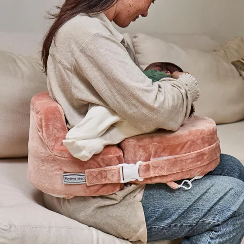 Vista 3 de My Brest Friend Super Deluxe Almohada de lactancia – Comodidad mejorada y almohada ergonómica para lactancia materna para el máximo apoyo para mamá