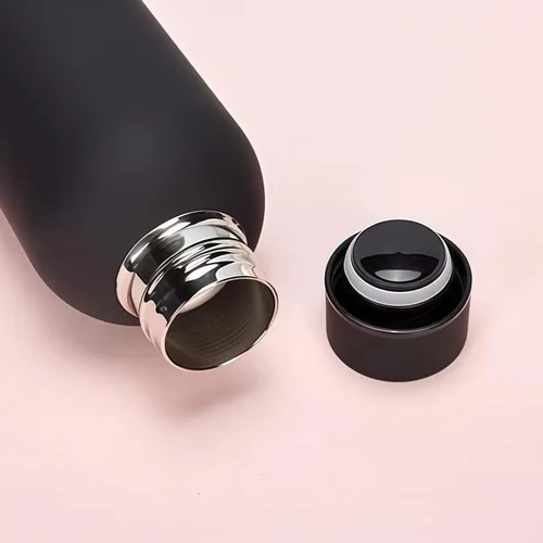 Vista 6 de Botella de agua deportiva de boca estrecha aislada de acero inoxidable de 17 onzas, frasco de vacío con forma de cola de doble pared