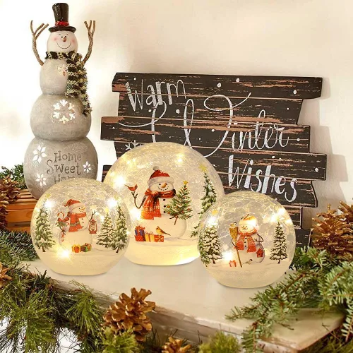 Vista 2 de YEAHOME Decoraciones de Navidad para interiores, juego de 3 bolas de cristal agrietadas de muñeco de nieve con luces LED, decoración del hogar