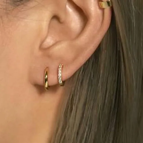 Vista 2 de Gacimy - Arracadas de mujer de oro de 14 quilates, aretes Huggie pequeños con broche para cartílago.