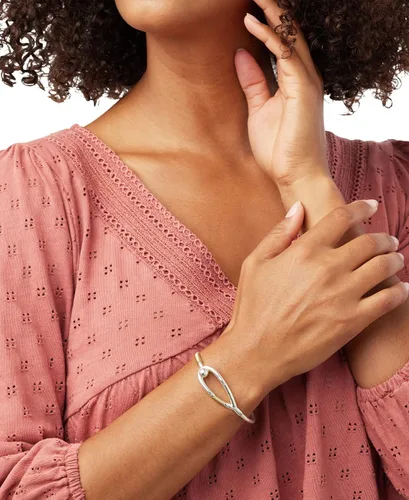 Vista 4 de Lucky Brand Brazalete con bisagra envuelta en alambre de dos tonos, Metales no preciosos