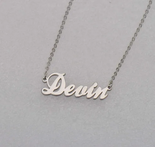 Vista 5 de GR859C Collar de plata con nombre inicial hecho a medida para regalos para novia