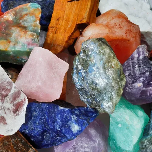 Vista 2 de Rockcloud Juego de piedras crudas y rodajas de ágata de cristales naturales coloridos, piedras irregulares para decoración de oficina en casa