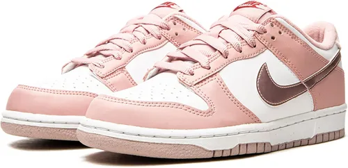Vista 2 de Nike Dunk Low SE (GS) - Tenis para niños Free 99 Cents, CZ2496-001