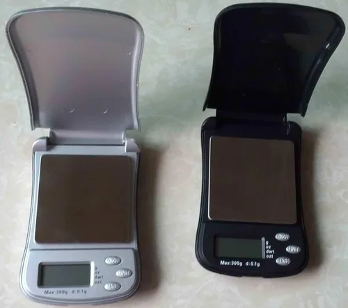 Vista 3 de NewlineNY Digital Pocket Jewelry Fliptop Mini Scale (negro)