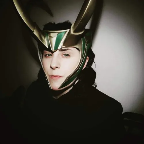 Vista 8 de CAFELE Superhero Helmet Detachable Horns Movie Thor Ragnarok Norse Mythology Mask Cosplay Adult Halloween Costume Party Props