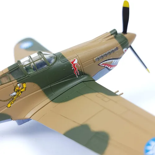 Vista 5 de NUOTIE 1/72 P-40C War Hawk Flying Tigers Fighter Modelo Segunda Guerra Mundial Avión de Guerra Vintage Metal Fundido a Presión Avión Militar