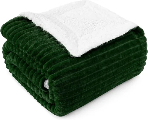 Vista 11 de PAVILIA Manta negra de forro polar Sherpa para sofá, manta suave y mullida, manta Sherpa de franela esponjosa para sofá, cálida manta de invierno