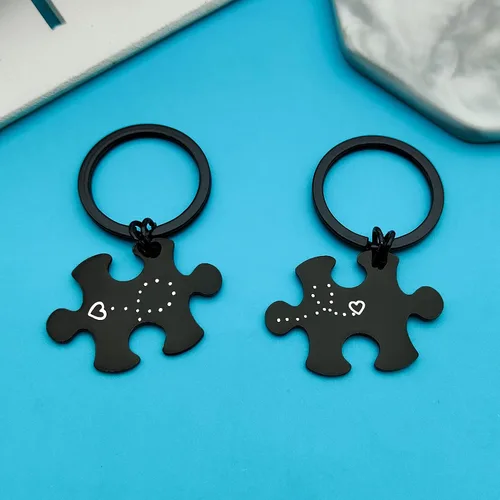Vista 3 de Llavero de regalo para pareja para novio y novia, regalos del día de San Valentín para él y ella, llavero de aniversario, regalos de cumpleaños
