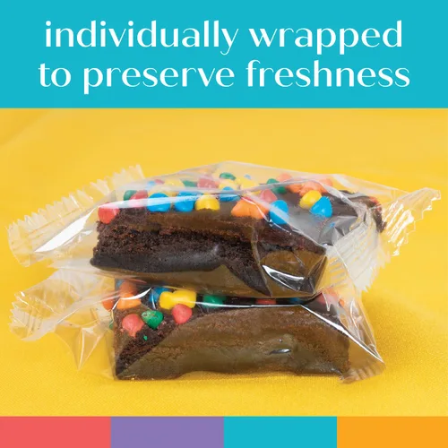 Vista 4 de Cesta de regalo de galletas de brownies de Pascua, regalo de comida de chocolate envuelta individualmente para hombres, mujeres y niños, paquete