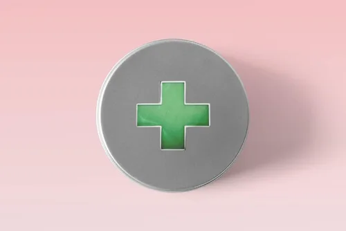 Vista 4 de Pin de solapa de cruz verde Primeros auxilios médicos Trabajo Salud y seguridad Lugar de trabajo - A 53, Zinc, No es una piedra preciosa
