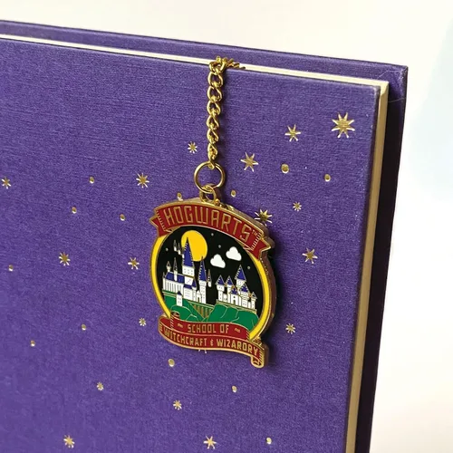 Vista 2 de Paper House Productions Harry Potter Hogwarts Castle - Cadena esmaltada y marcador de clip