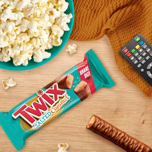 Vista 8 de Twix - Barras de caramelo salado de chocolate con galletas de caramelo para fiestas, caja a granel de chocolate con leche, caja a granel de 56.4