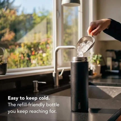 Vista 3 de MiiR Botella de agua de boca ancha - Botella de agua aislada de 20 onzas en acero inoxidable con aislamiento al vacío de doble pared, diseño a