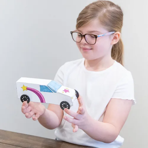 Vista 5 de Pitsco Education Ruedas GTFX, modelo de automóvil, camiones o dragsters, moldeadas por inyección para proyectos de construcción de vehículos