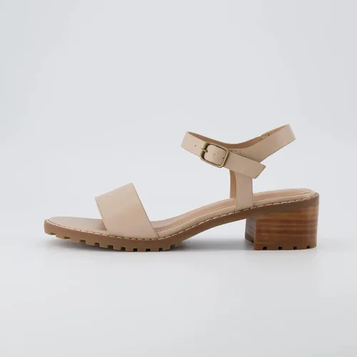 Vista 2 de CUSHIONAIRE Flynn one band block heel sandal +Memory Foam, Wide Widths Available
