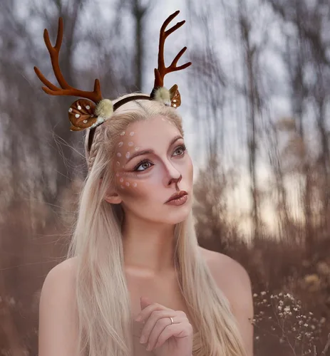 Vista 4 de Accesorios de disfraz de ciervo para mujer, diadema con orejas de cuerno, diadema de cuernos de cervatillo para Navidad, disfraz de Halloween