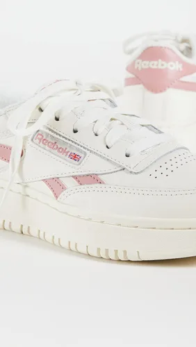 Vista 4 de Reebok Women's Club C Double Sneaker